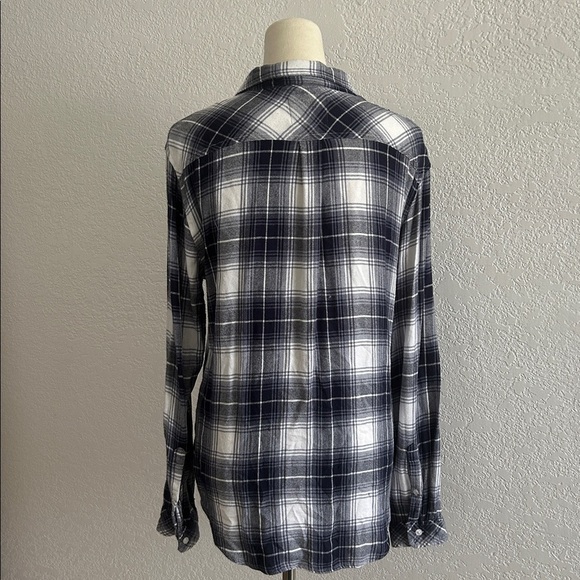 Rails Hunter Plaid Button Up Long Sleeve Shirt in Navy Blue and White - Picture 5 of 7